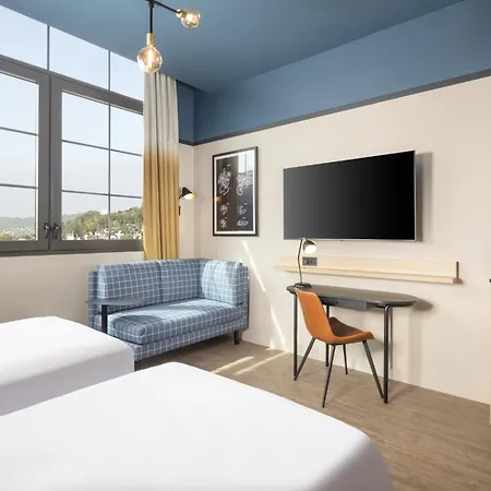Hyatt Place - Centre 4*