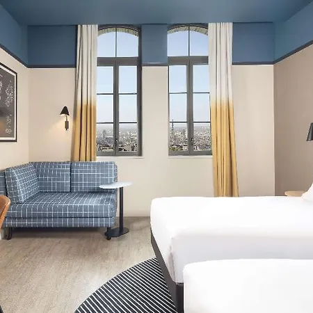 Hyatt Place 酒店 4*