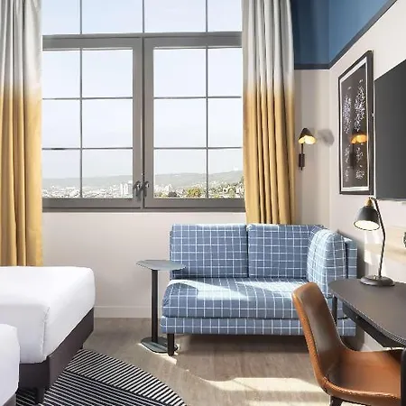 Hyatt Place 酒店 4*